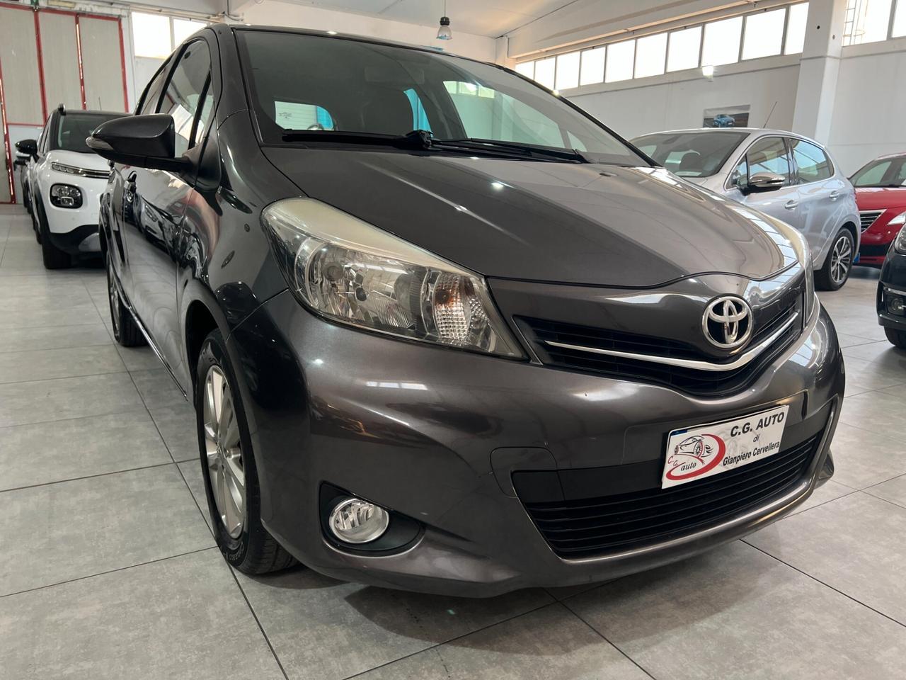 Toyota Yaris 1.0 69 CV - LOUNGE - 2014