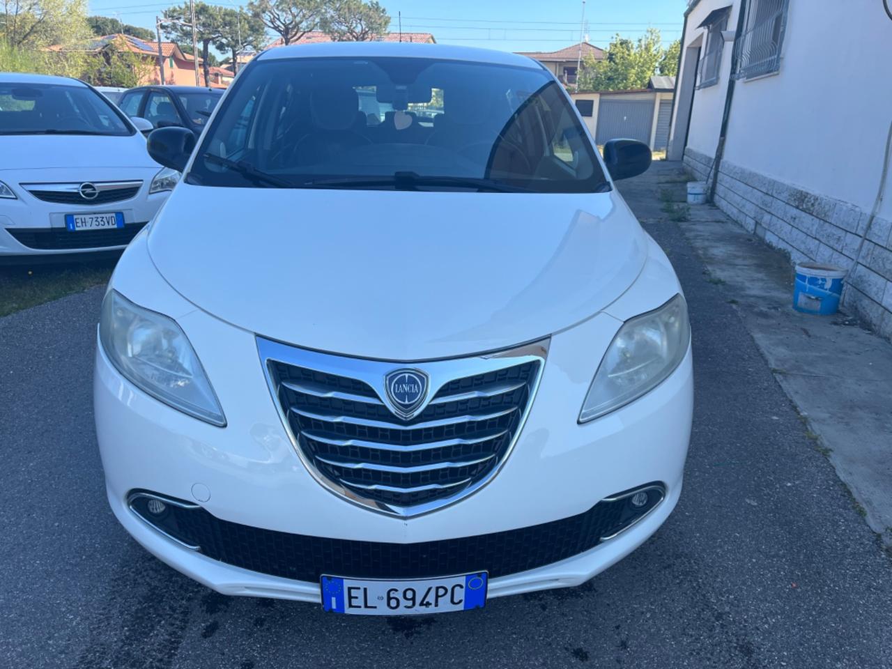 Lancia Ypsilon 1.2 69 CV 5 porte GPL ok neopatentati