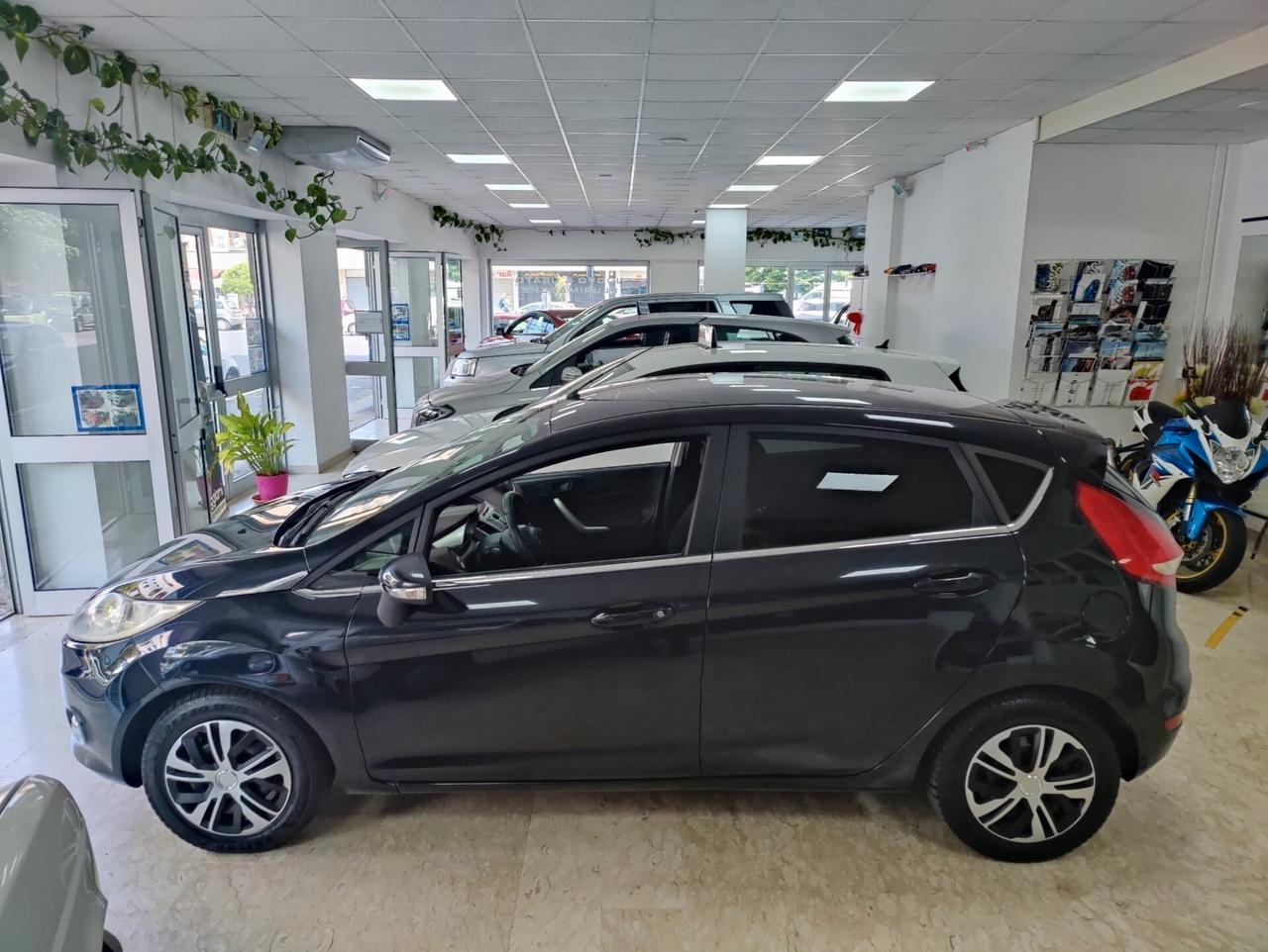 Ford Fiesta 1.4 TDCi 68CV 5 porte NAVIGATORE