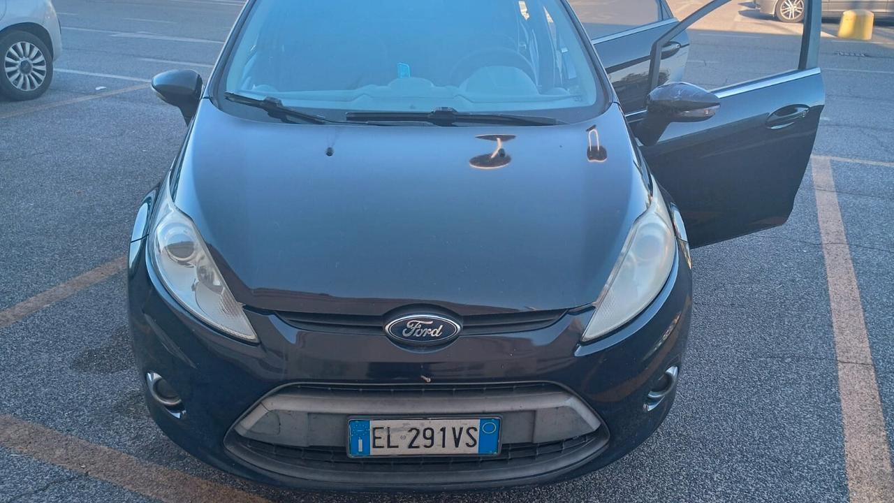 Ford Fiesta 1.4 TDCi 70CV 5 porte Titanium