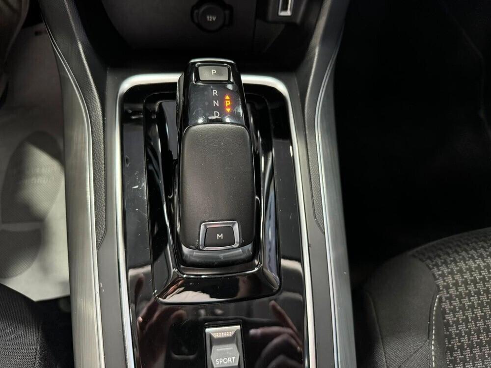 Peugeot 308 BlueHDi 130 S&S EAT 8 Business automatica