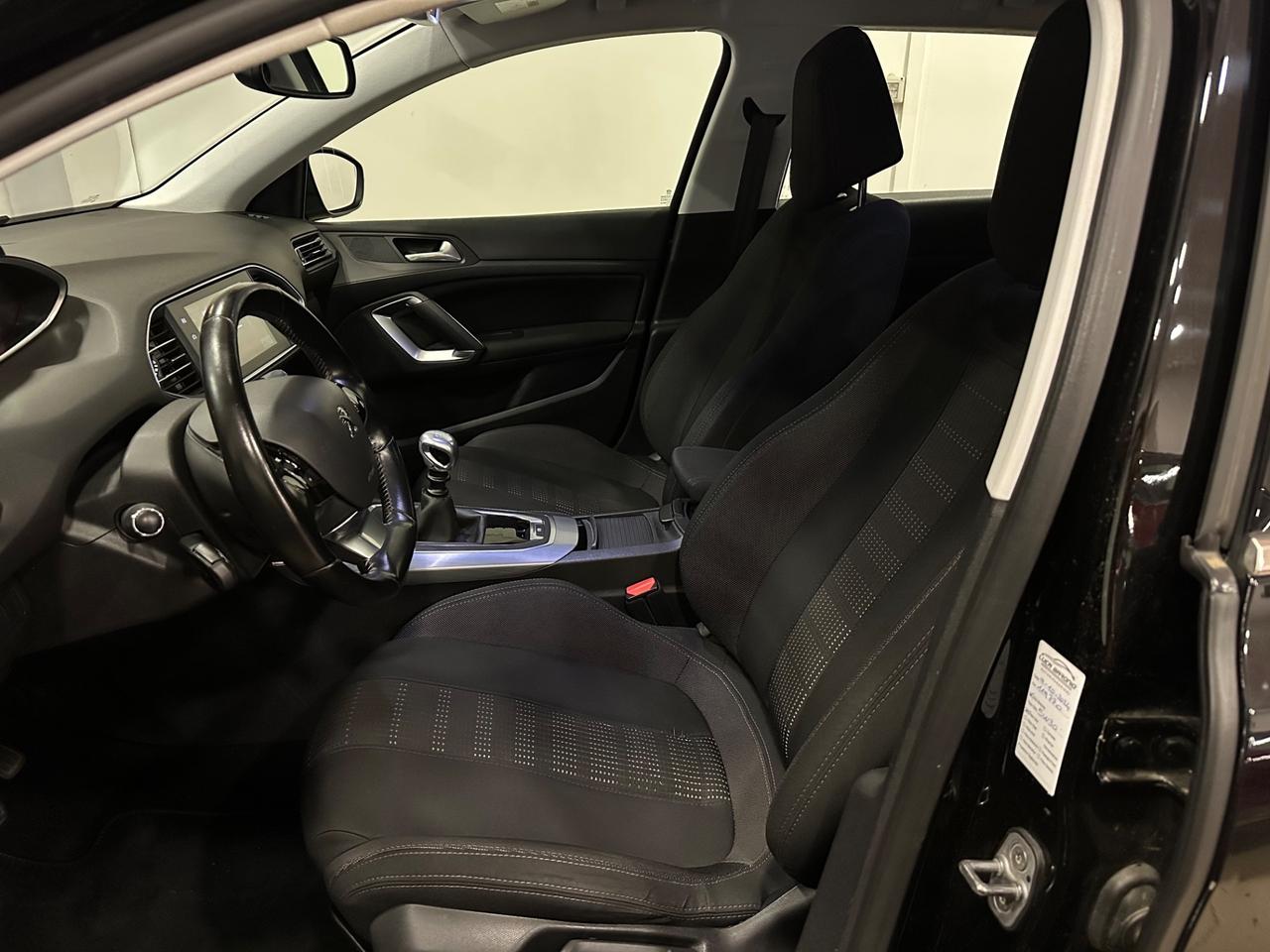 Peugeot 308 BlueHDi 120 S&S SW Allure