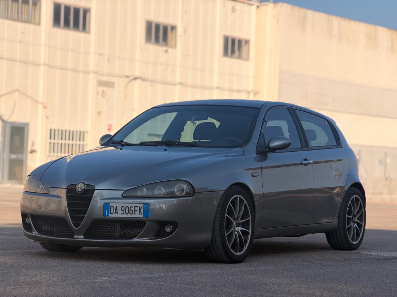Alfa Romeo 147 1.9 JTD M-JET 16V 3 porte Dist.