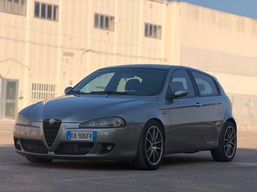 Alfa Romeo 147 1.9 JTD M-JET 16V 3 porte Dist.