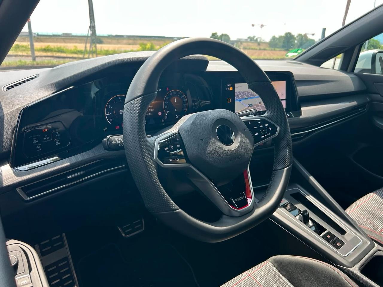 Volkswagen Golf GTI 2.0 TSI DSG