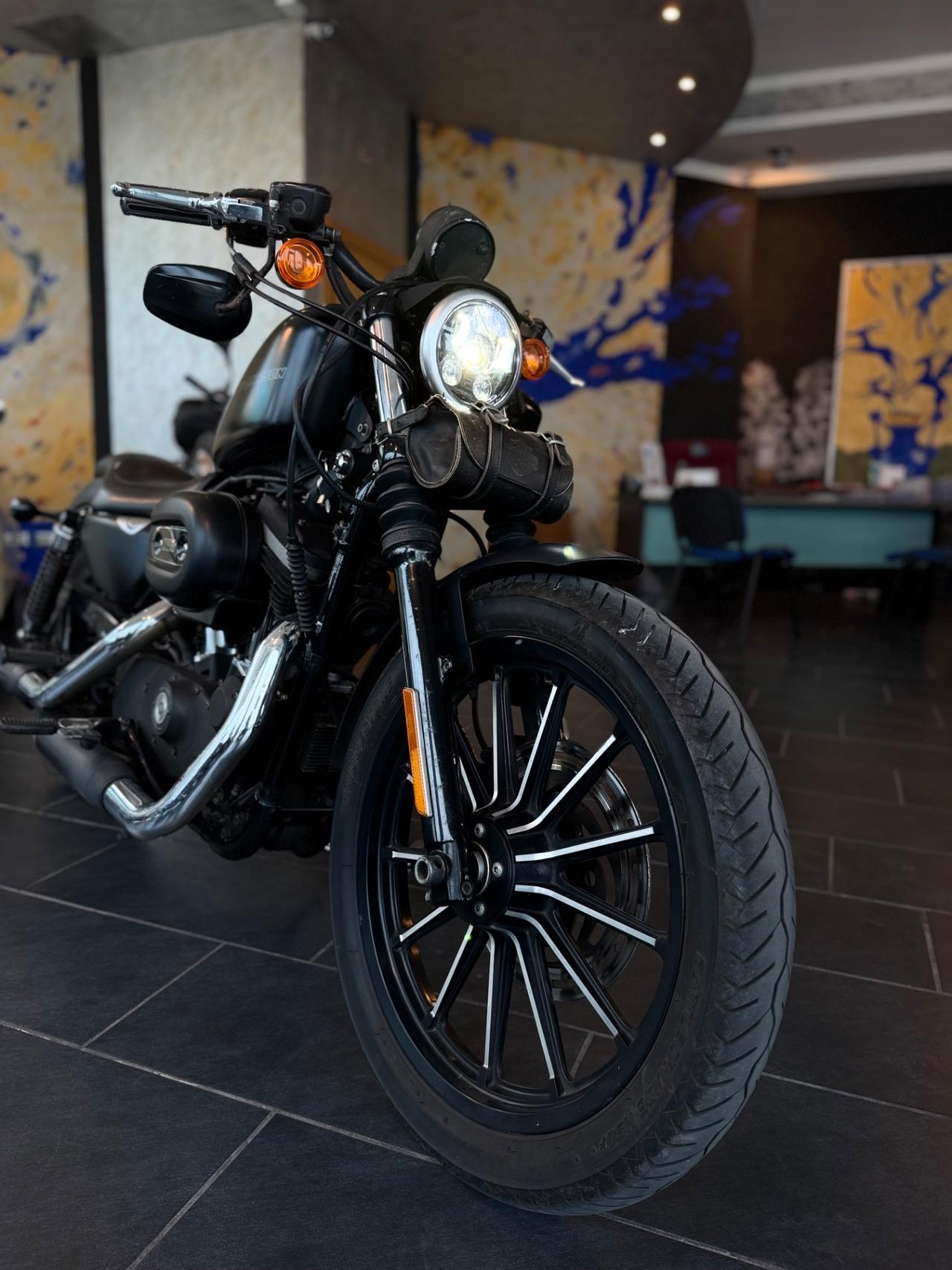 Harley-davidson 883 Iron Sportster XL 883N