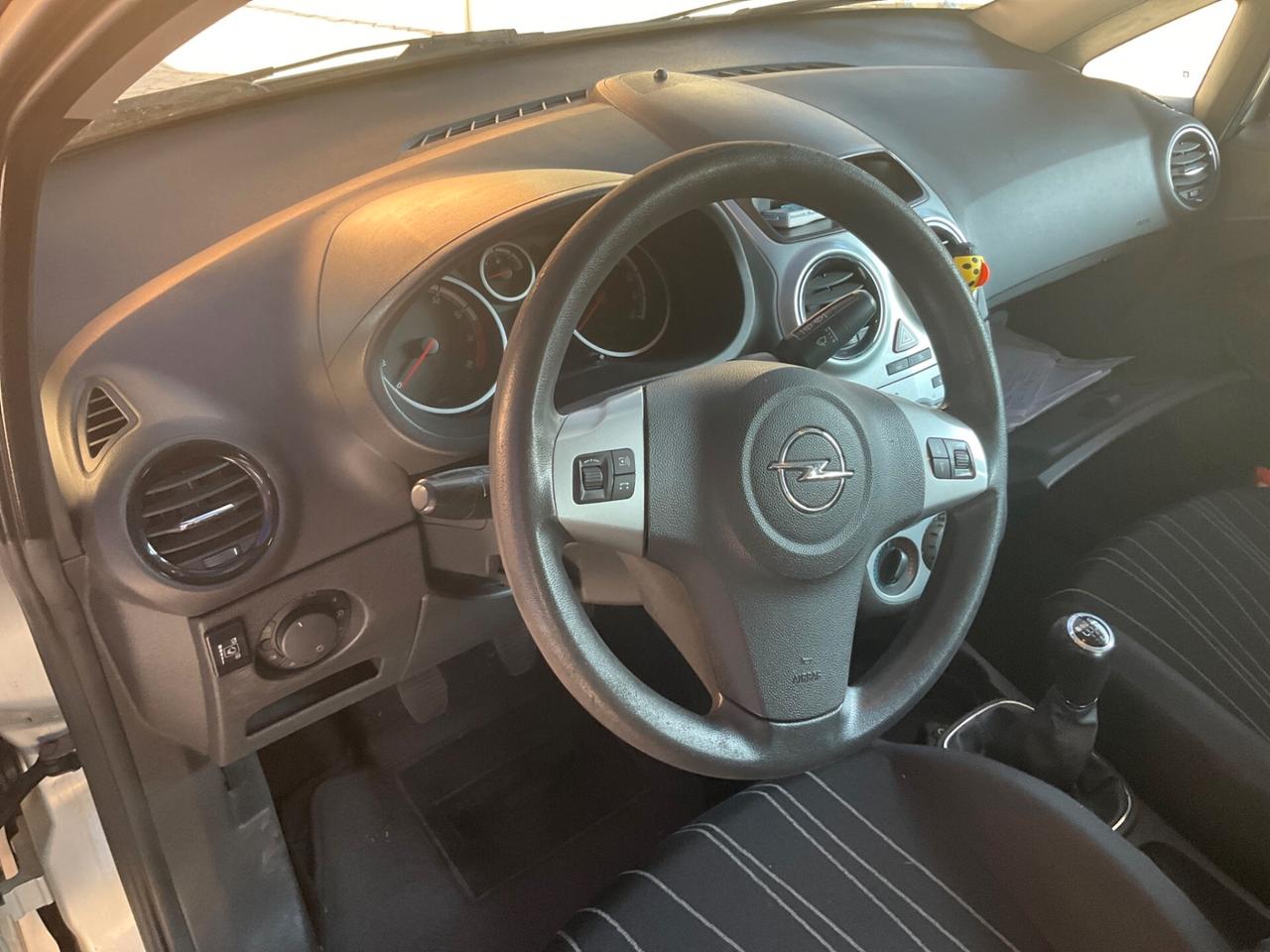 Opel Corsa *PREZZO REALE* 1.2 80 CV 5 PORTE GPL CASA MADRE VALIDO FINO AL 2030 GARANZIA 12 MESI NEOPATENTATI OK