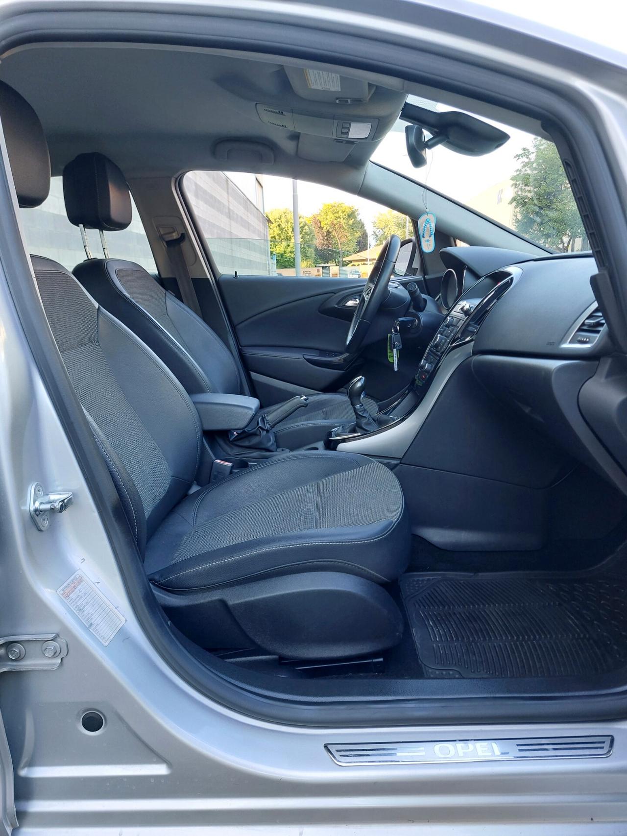 Opel Astra 1.6 CDTI 130CV Cosmo euro 6B neopatentati