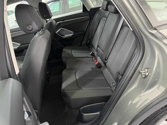 AUDI Q3 35 TDI S tronic Business NAVI