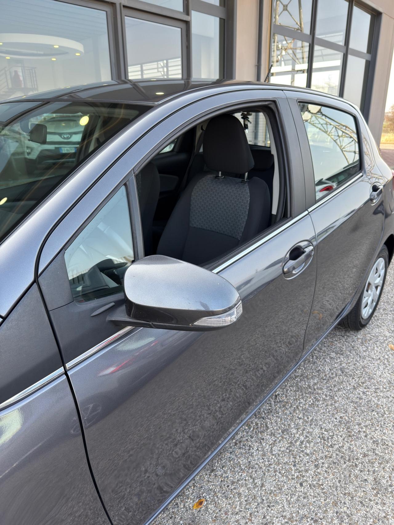 Toyota Yaris 1.4 D-4D 5 porte Active my16"