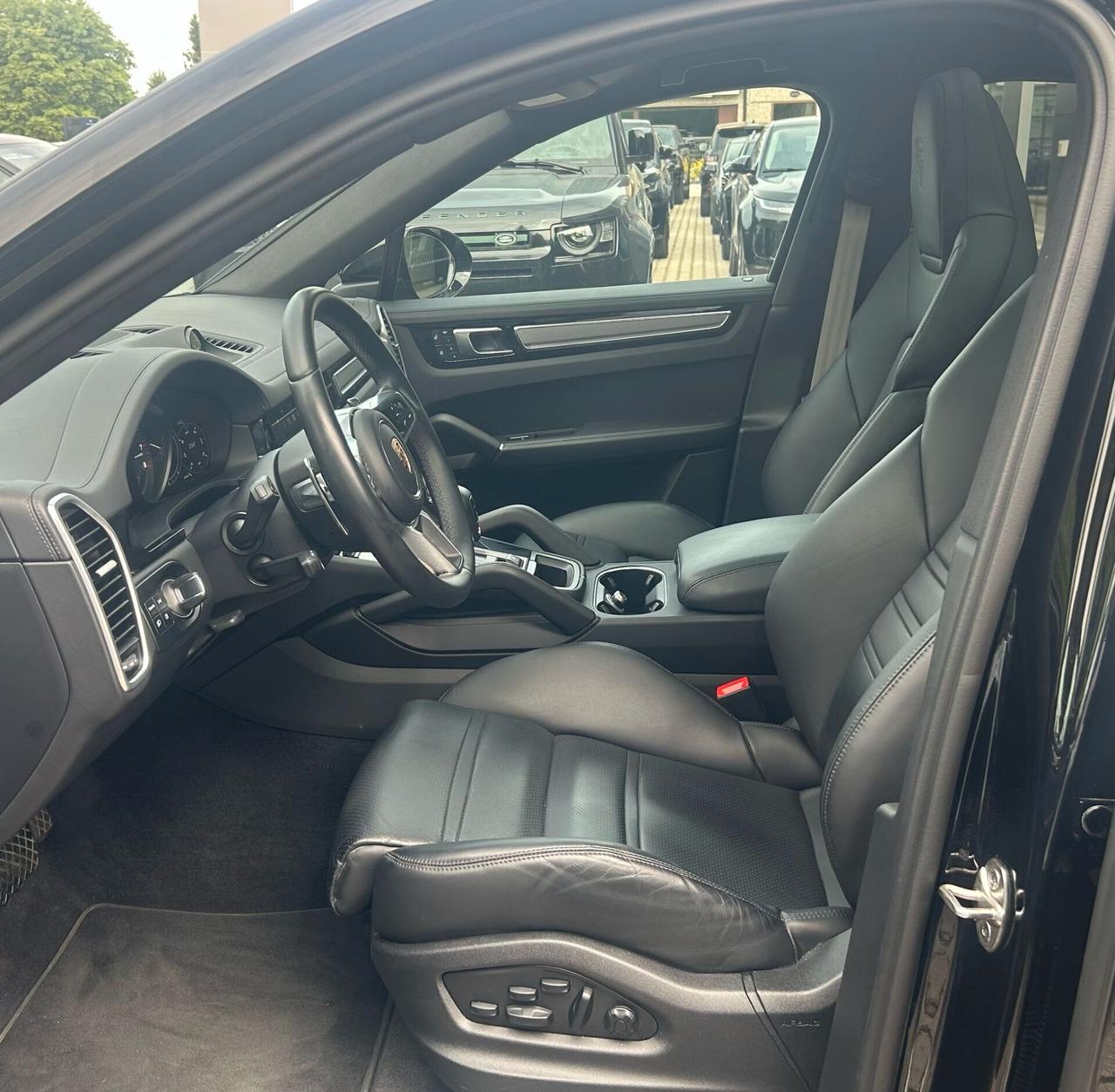Porsche Cayenne Coupé 3.0 V6 Platinum Edition