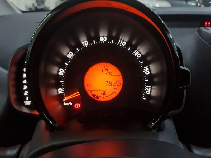 Toyota Aygo Aygo Connect 1.0 VVT-i 72 CV 5 porte x-play