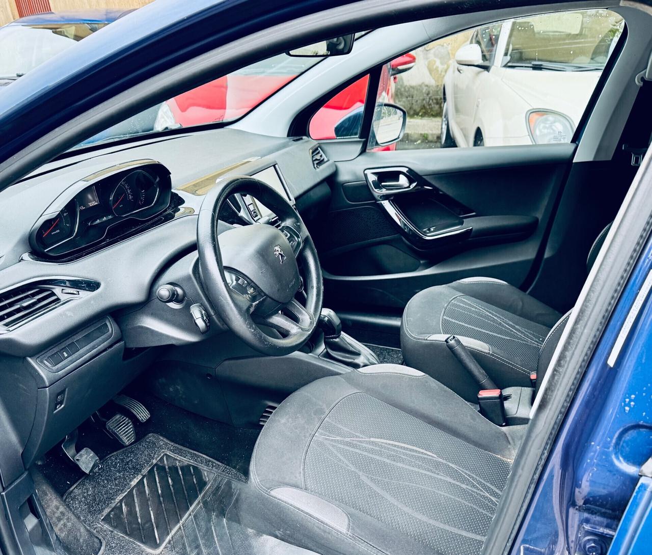 Peugeot 208 1.2 5porte Allure Ok Neopatentati