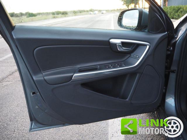 VOLVO V60 D2 Geartronic Kinetic