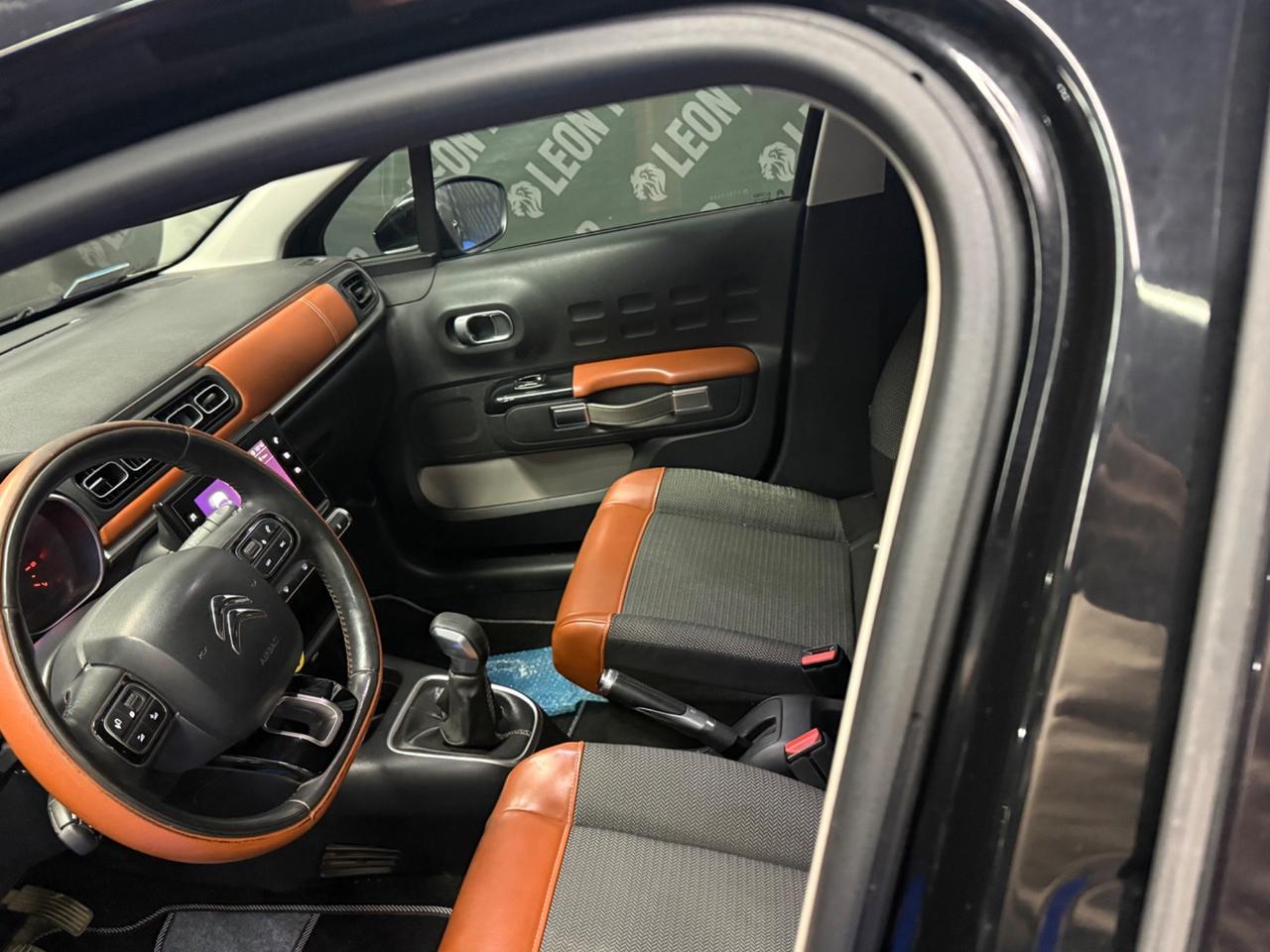 Citroen C3 PureTech 82 Shine misto pelle full