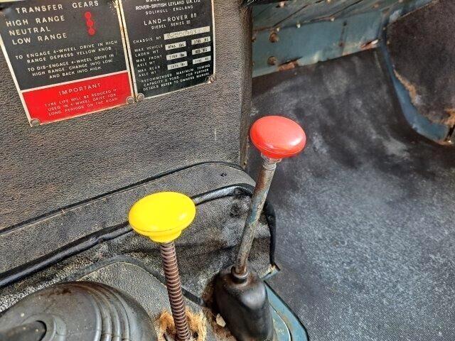 Land Rover Defender 88 2.3 d 3°s. safari 4x4 1974