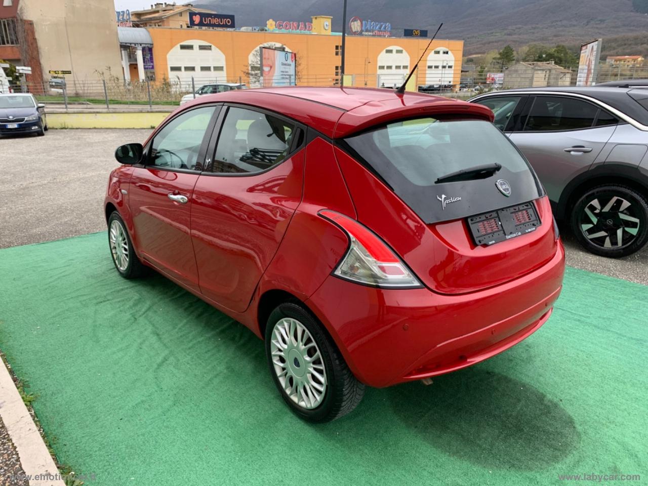 LANCIA Ypsilon 1.2 69 CV 5p. GPL Ecochic Silver - 2017