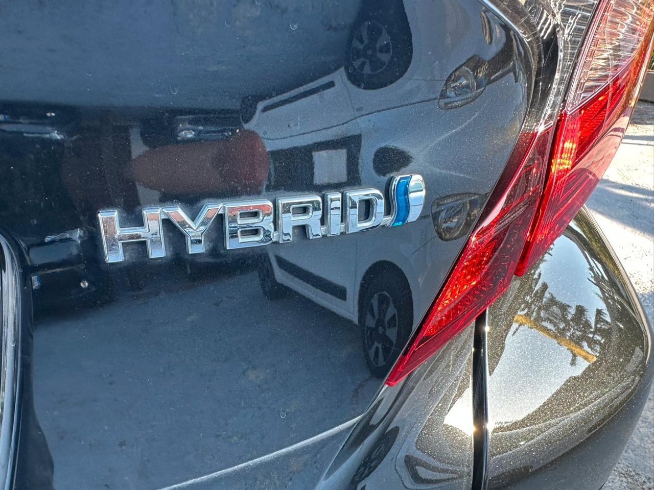 Toyota C-HR 1.8 Hybrid E-CVT Active