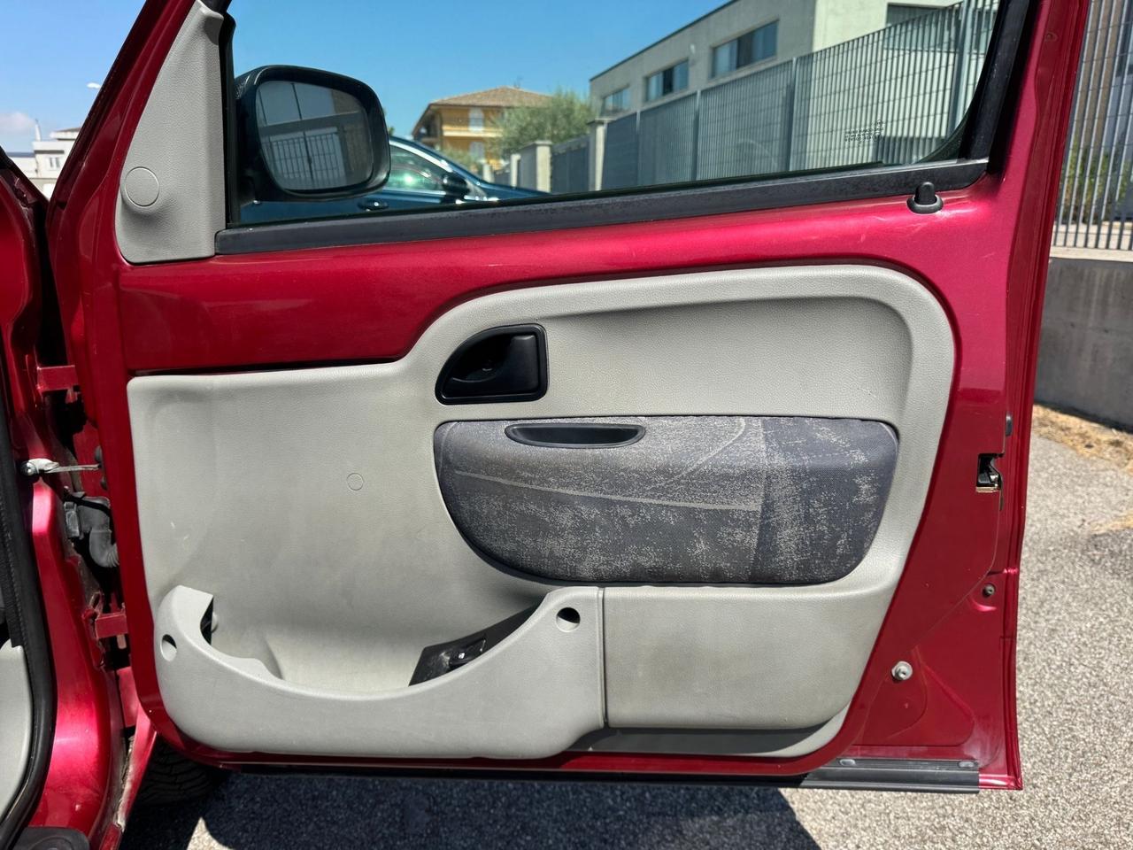 Renault Kangoo 1.5 dCi/82CV 5p. Privilège