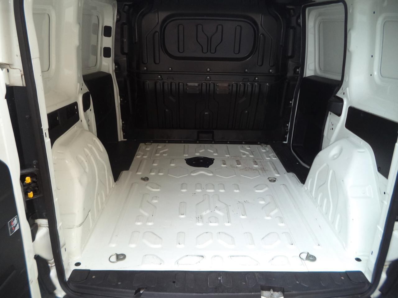 Fiat Doblò 1.6 MJT 105CV PC-TN Cargo Lamierato SX PERFETTO IN TUTTO PREZZO + IVA 22%