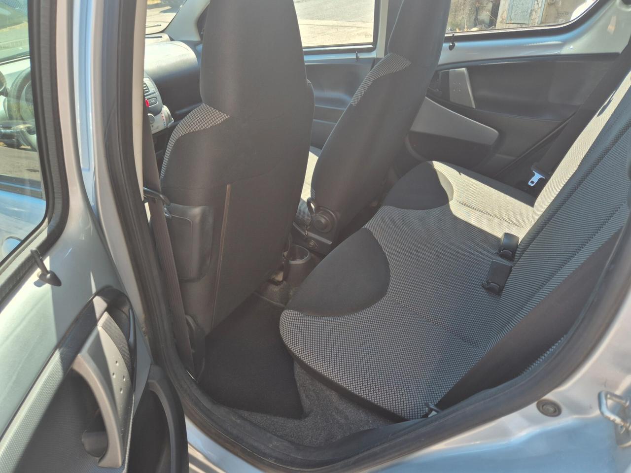 Toyota Aygo 1.0 12V VVT-i 5 porte Active Connect