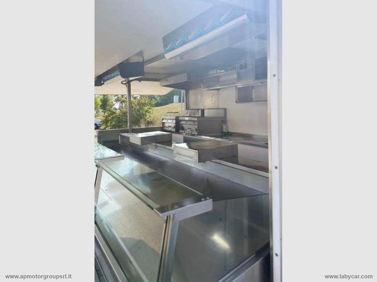 T35 TRUCK&FOOD FURGONE PANINOTECA