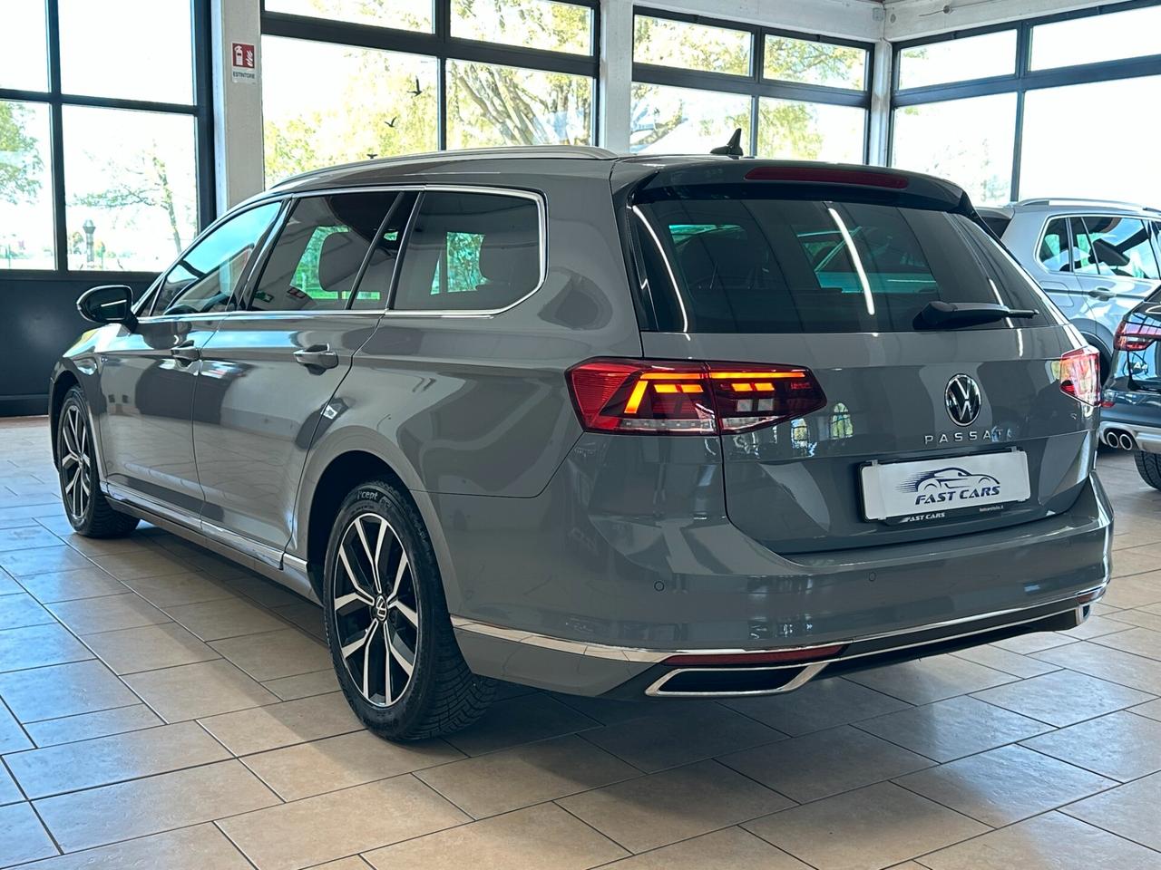 VOLKSWAGEN PASSAT VARIANT 2.0 TDI DSG ELEGANCE 150CV *CARPLAY*ACC*LED