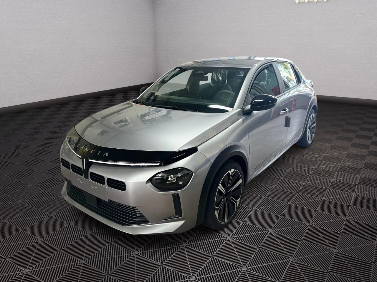 Lancia Ypsilon Hybrid e-DCT