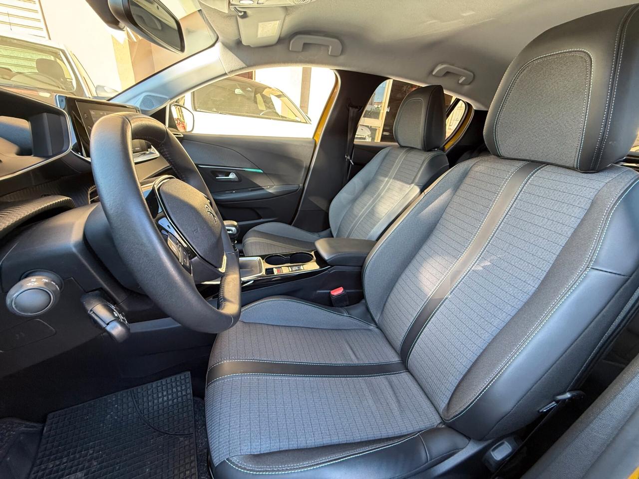 Peugeot 208 BlueHDi 100 Stop&Start 5 porte Allure