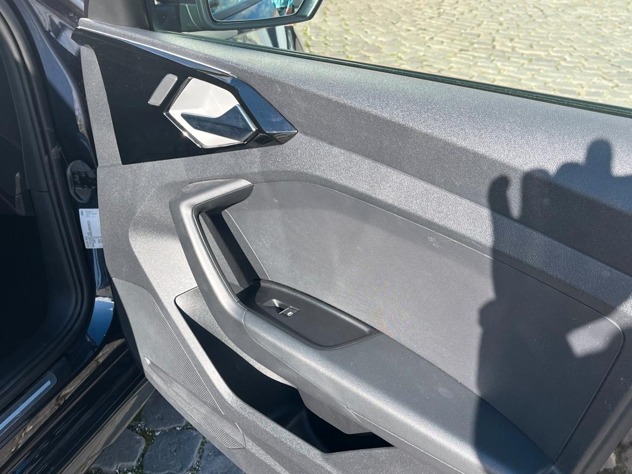 Audi A1 citycarver 30 TFSI Identity Contrast