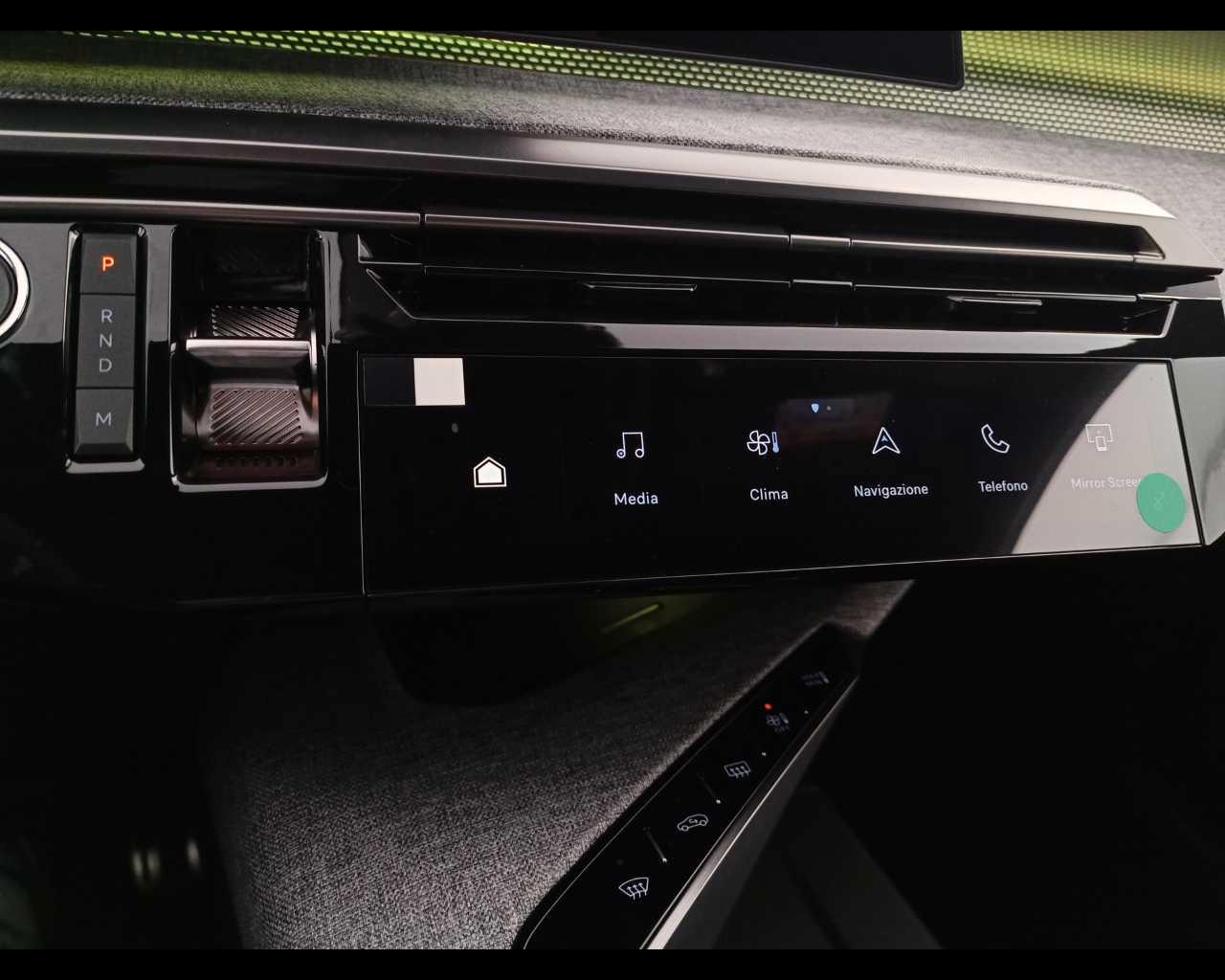 PEUGEOT Nuovo 5008 Hybrid 136 e-DCS6 GT