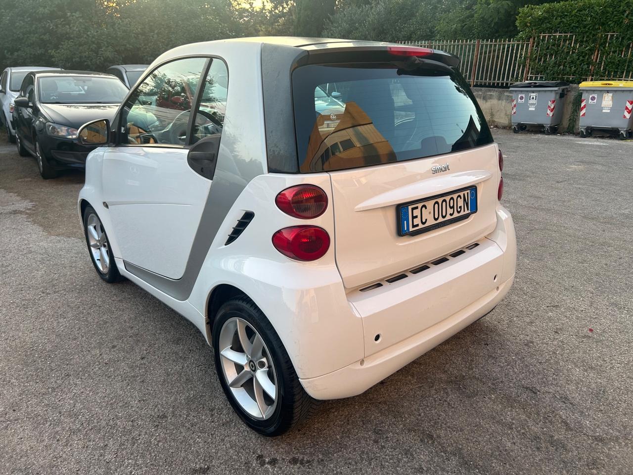 Smart ForTwo 1000 62 kW coupé passion