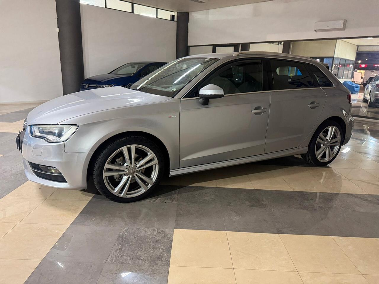 Audi A3 SPB 1.6 TDI clean diesel S tronic Ambition