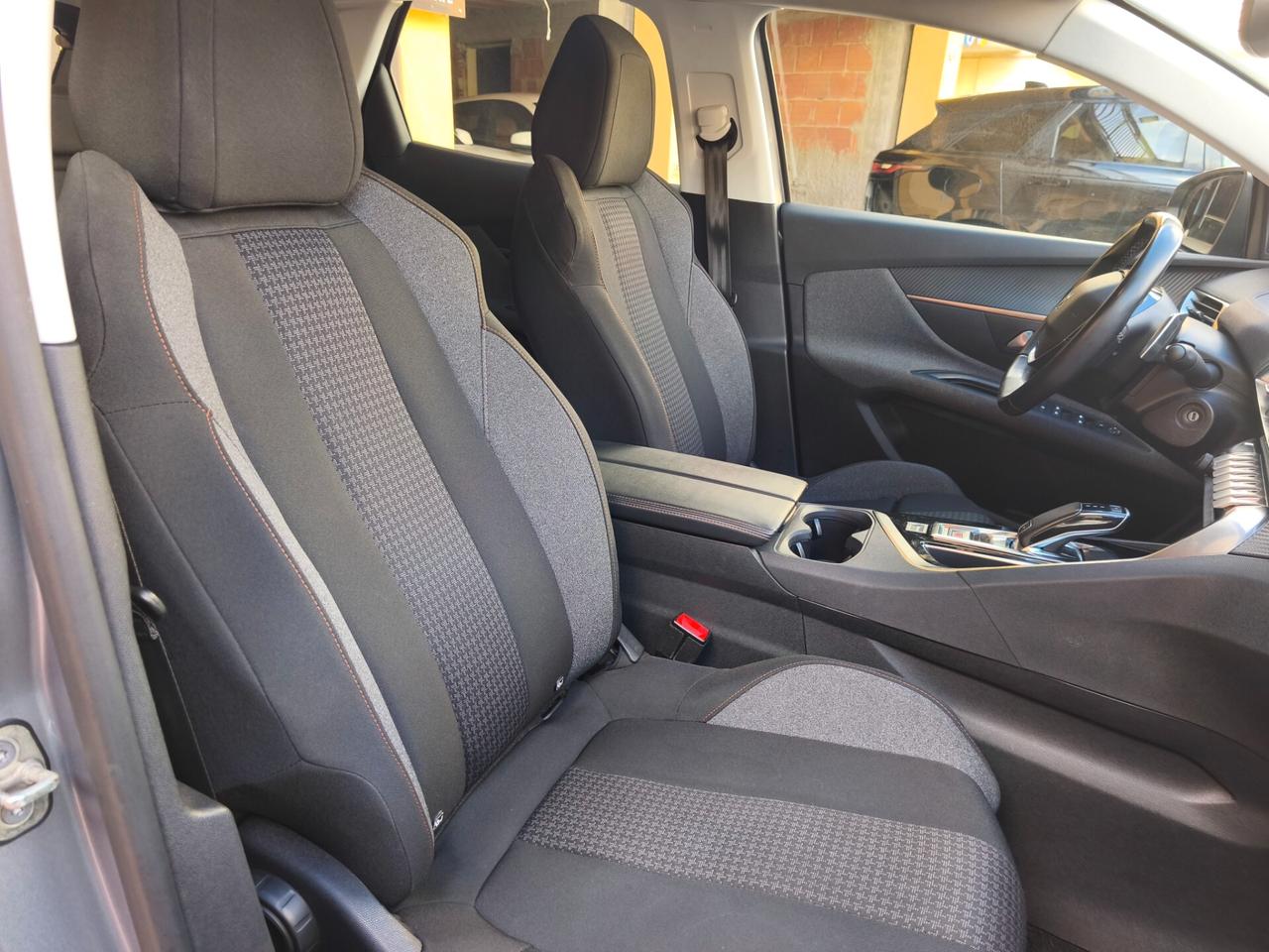 Peugeot 3008 HDi 130 CV EAT8 Business