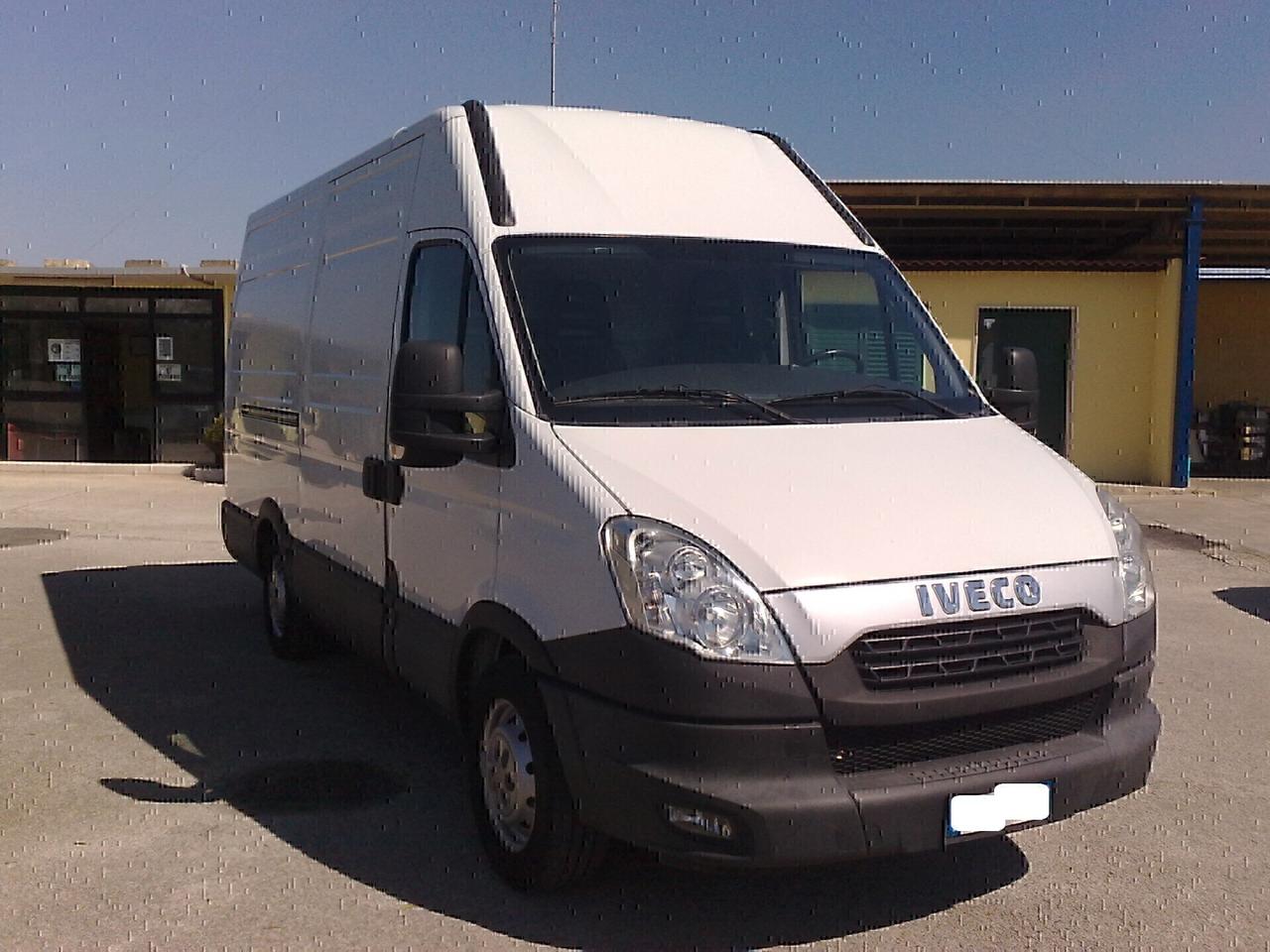 Iveco Daily 35s15 FURGONE DI SERIE - 2013