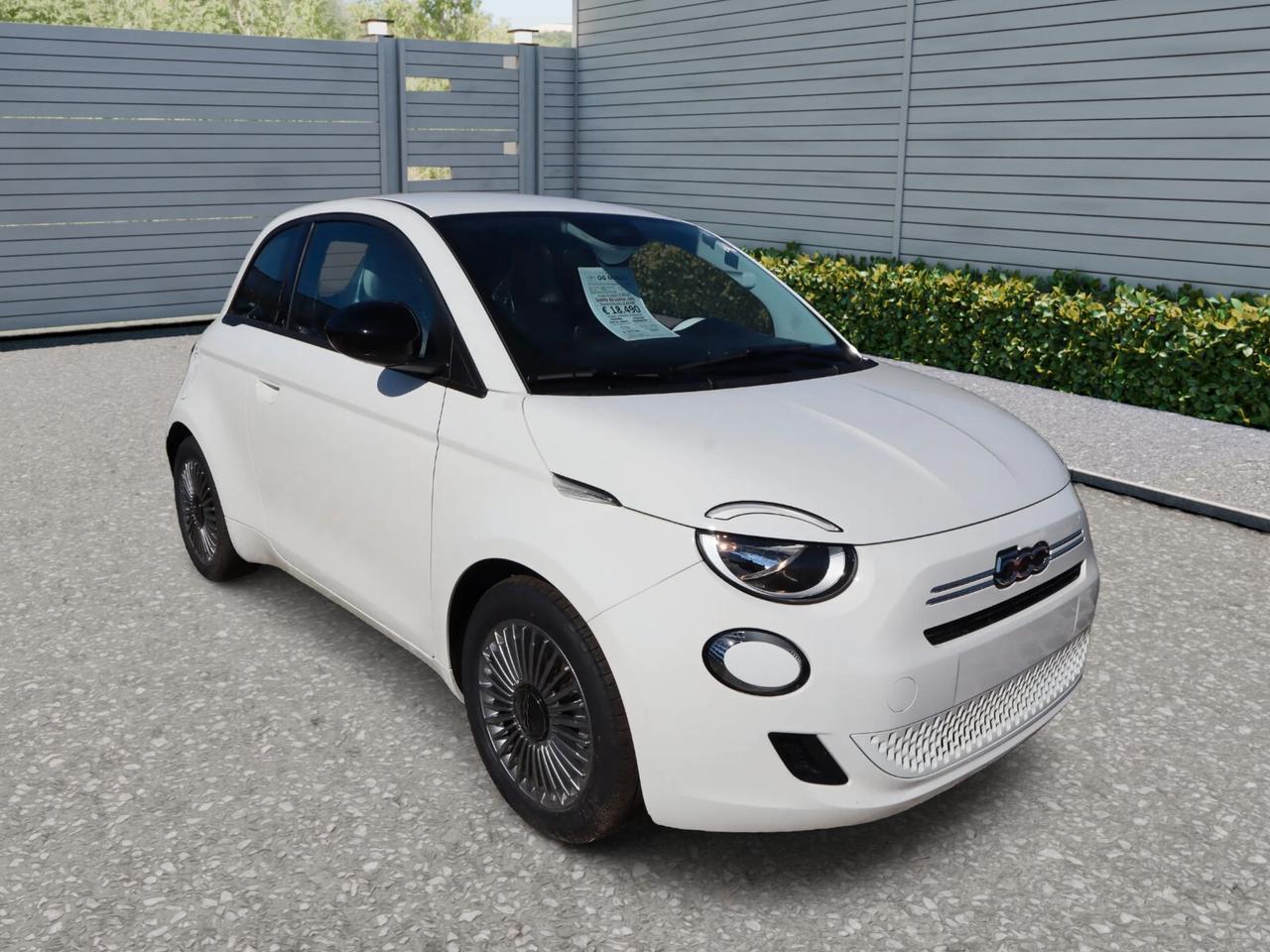 FIAT New 500 1.0cc 65cv Hybrid ICON + Pack Comfort