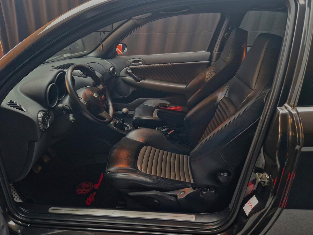 Alfa Romeo 147 3.2i V6 24V GTA ASI CON CRS