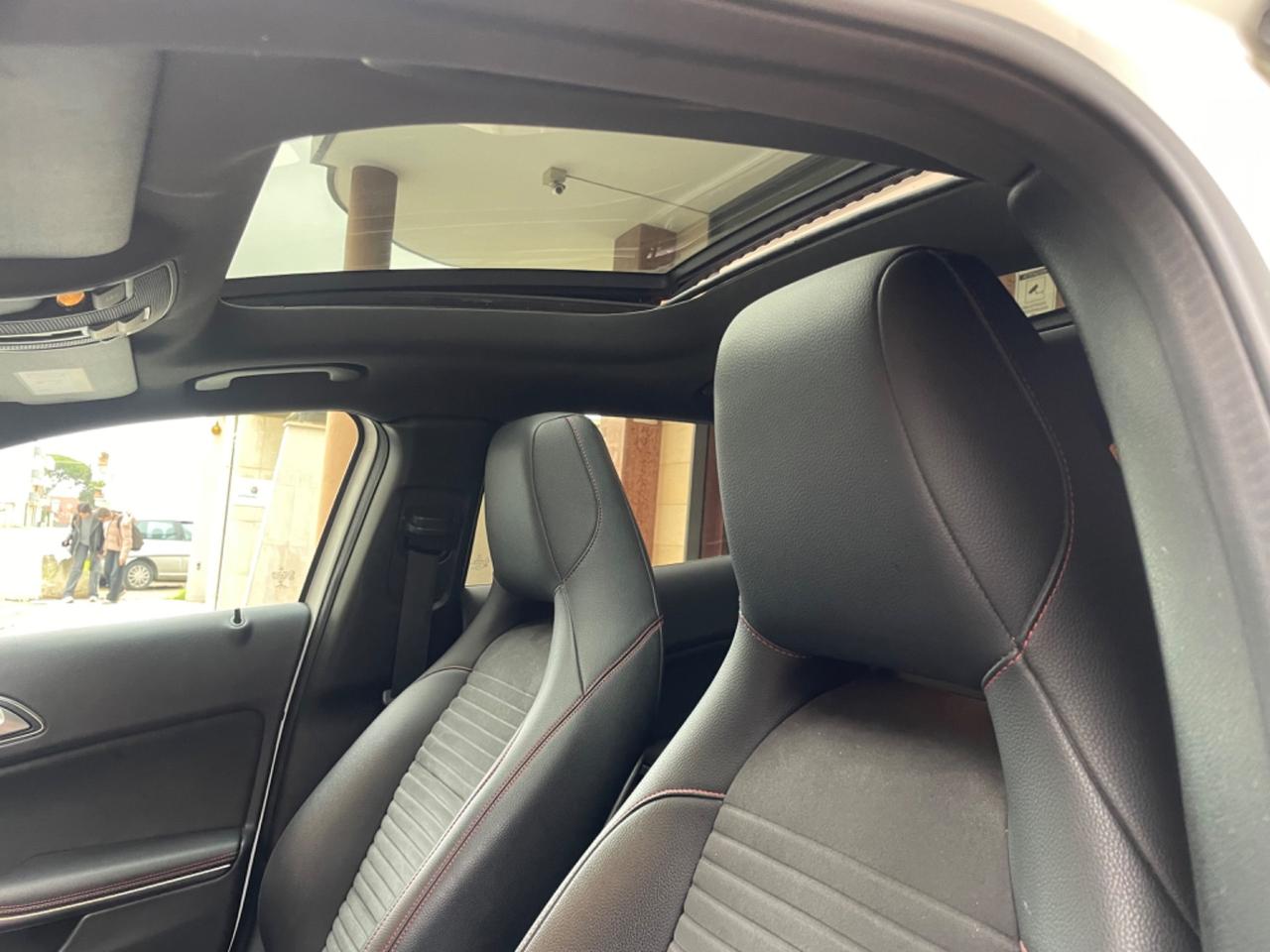 Mercedes-benz GLA 200 d 136CV AUT. PREMIUM AMG NIGHT PACKET TETTO LED NAVY 19