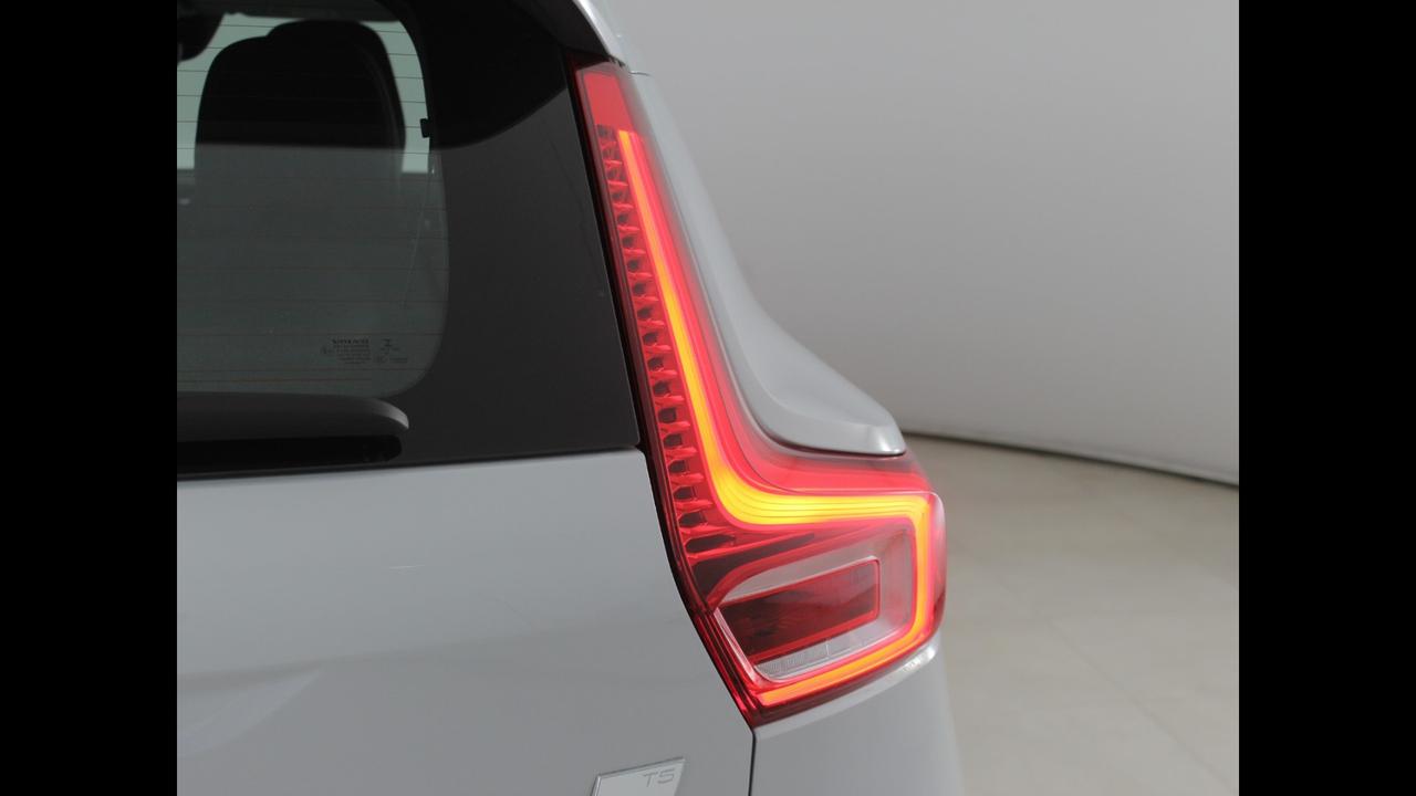 VOLVO XC40 - XC40 1.5 t5 phev Inscription Expression auto my21
