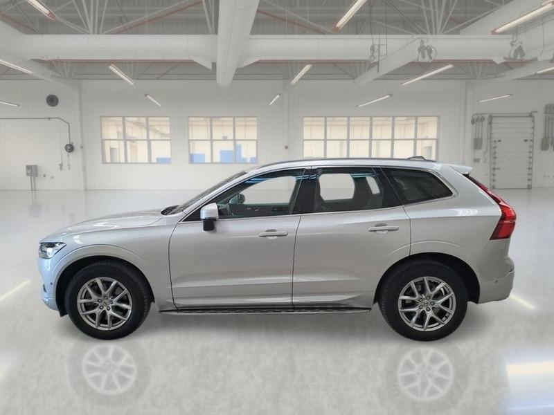 VOLVO XC60 B4 D AUTOMATICO MOMENTUM PRO SUV