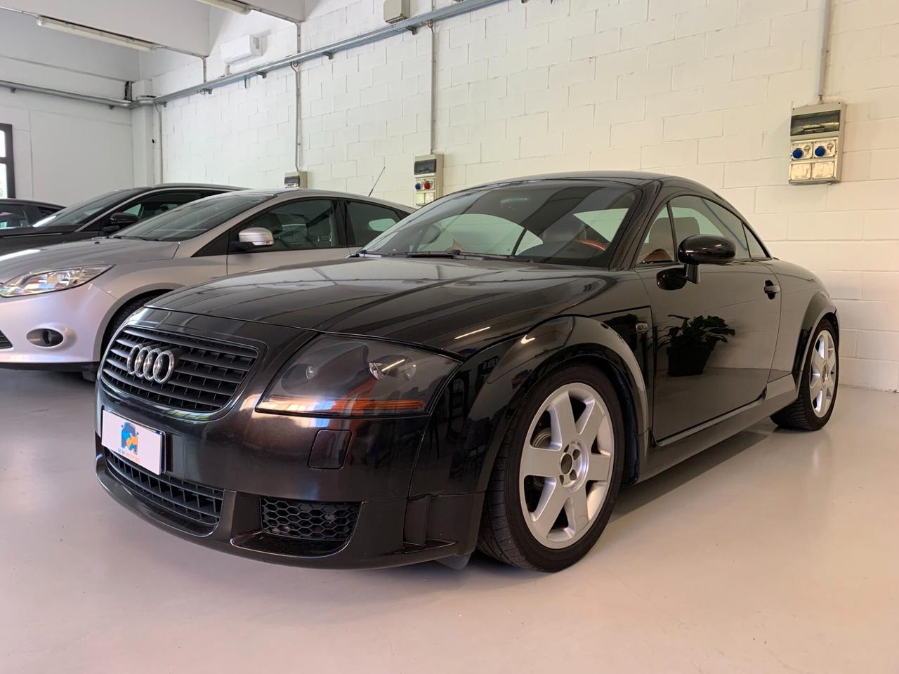 Audi TT Coupé 1.8 T 20V 225 CV cat quattro interni BASEBALL