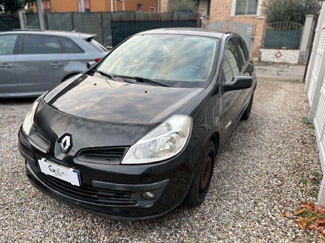 Renault Clio Storia 1.2 16V 5 porte GPL Dynamique