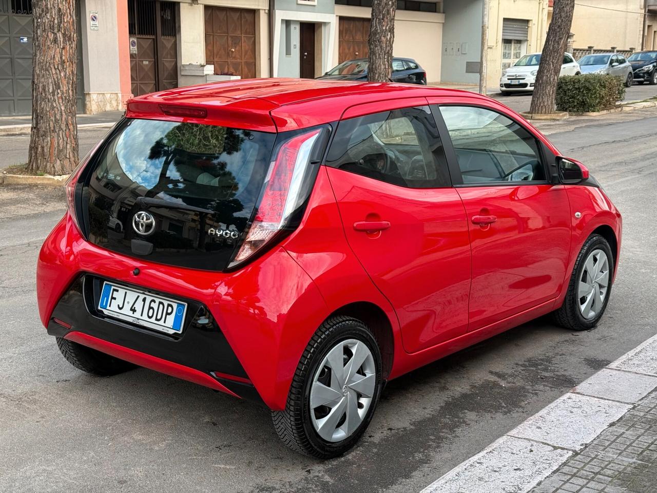 Toyota Aygo 1.0 VVT-i 69CV 5P CAMERA LED - 2017