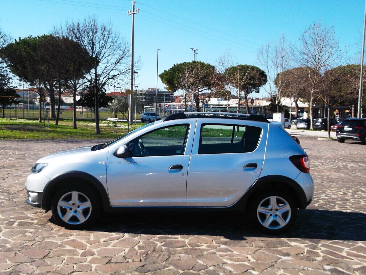 Dacia 'Stepway' 1.5 dci Neopatentati 2013