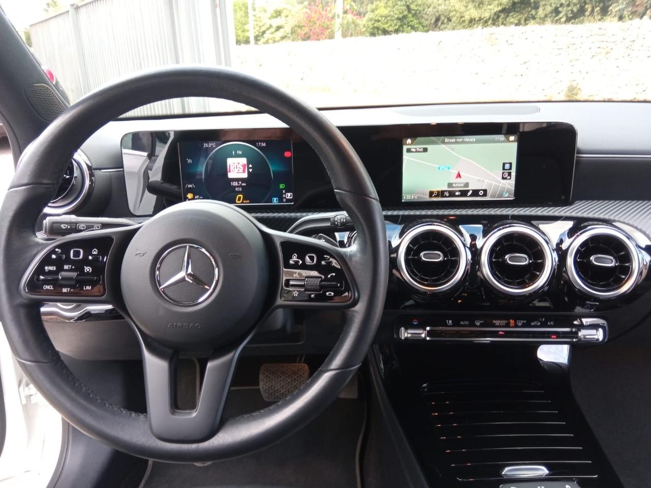 Mercedes-benz A 180 A 180 d Automatic Extra
