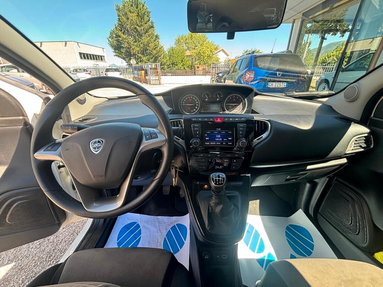Lancia Ypsilon 1.0 FireFly 5 porte S&S Hybrid Ecochic Gold