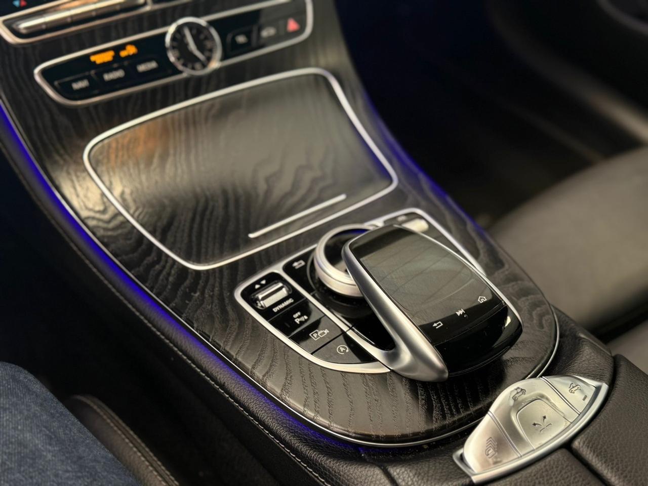 Mercedes-benz E 220 d Auto Premium Plus