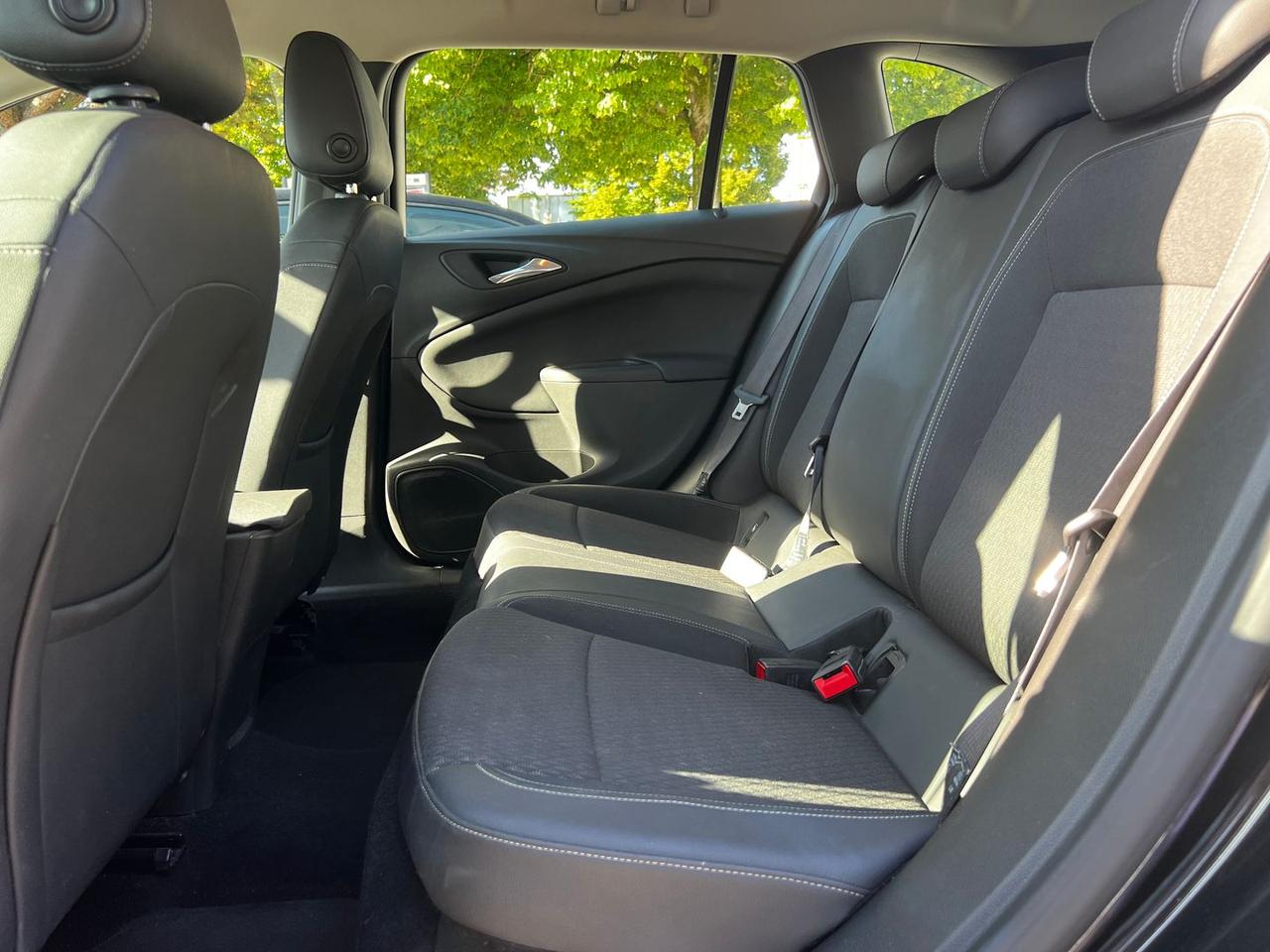 Opel Astra 1.6 CDTI Business #12115