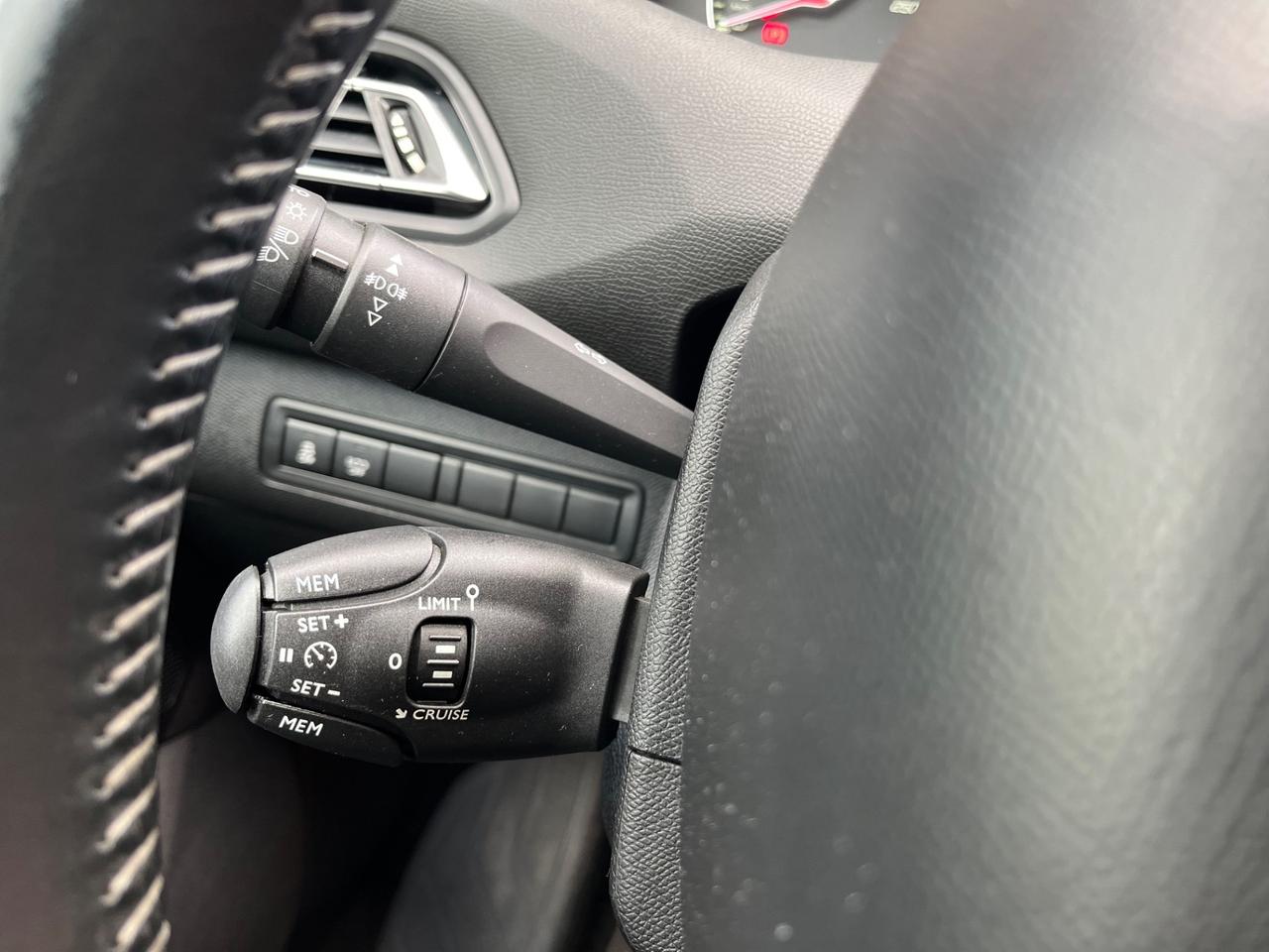 Peugeot 308 1.6 e-HDi 115 CV Stop&Start Allure