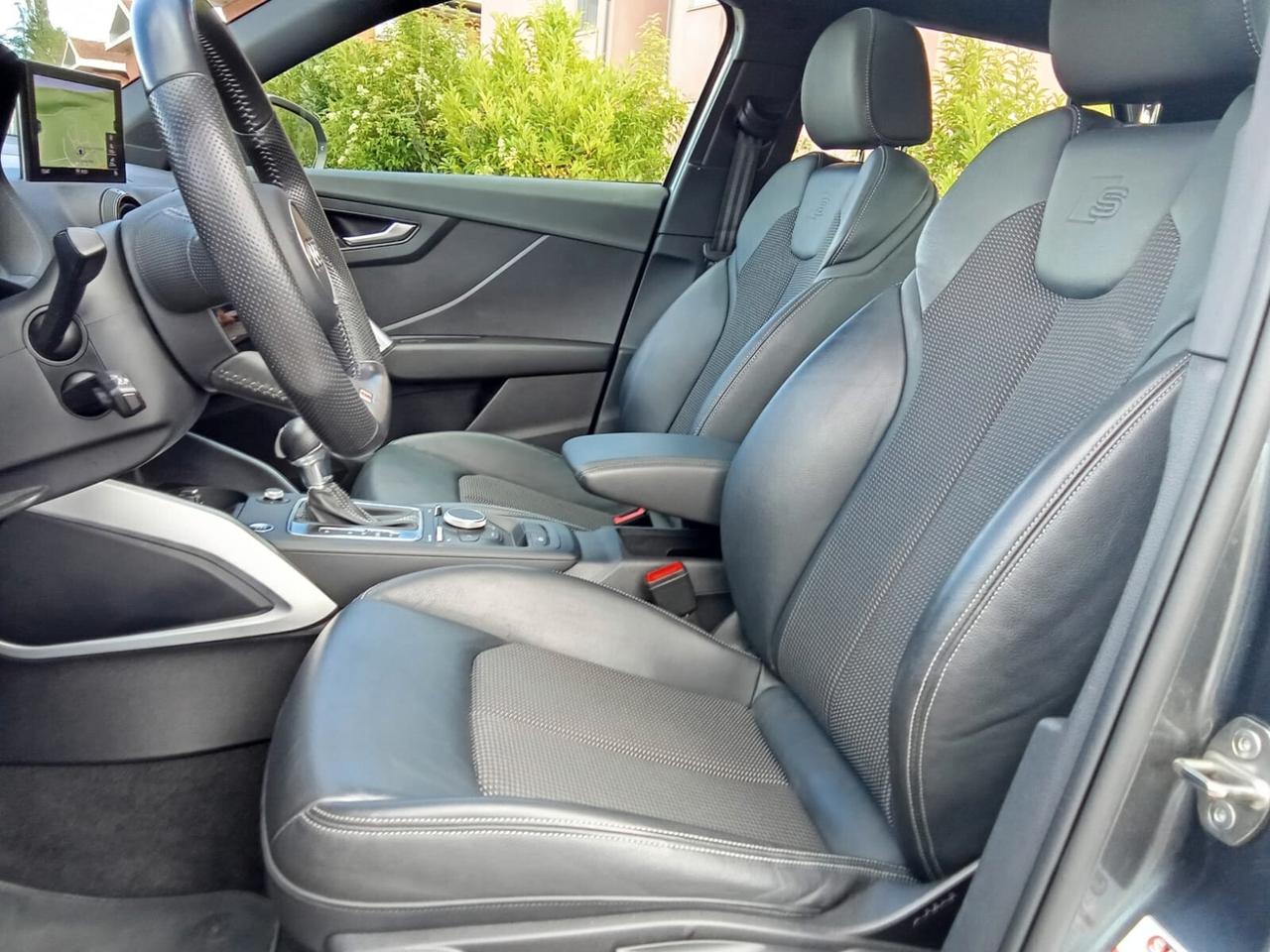 Audi Q2 Q2/SLINE/TETTO PAN/CERCHI 18/C.AUT/NAVI/PDC/CERCHI 18/PORT ELETTRICO/TAG.CERT/PORT ELETTRICO/KEY LESS GO!